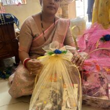‘Sangini’ Diwali Hampers Spark Demand Surge in Sakti District