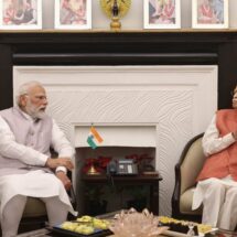 Prime Minister Narendra Modi Calls on LK Advani to Extend Birthday Greetings