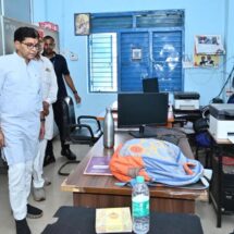 Higher Education Minister Conducts Surprise Inspection of Mopka Nipaniya College