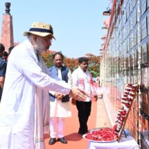 Union Home Minister pays homage to jawans who laid down their lives for peace and security in Bastar