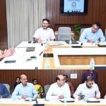 Chief Secretary Directs Regular Hot Meals for Students Under PM Poshan Scheme