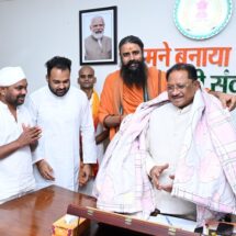 Saints welcome inclusion of Indian cultural values in school education, meet Chief Minister Shri Vishnu Deo Sai