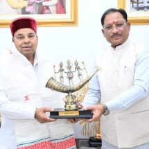 Karnataka Governor Shri Thawarchand Gehlot Pays Courtesy Visit to Chief Minister of Chhattisgarh Shri Vishnu Deo Sai
