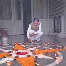 Chief Minister Shri Vishnu Deo Sai Lights ‘Aashirwad Ka Deep’ at His Residence on Prime Minister Shri Narendra Modi’s Birthday